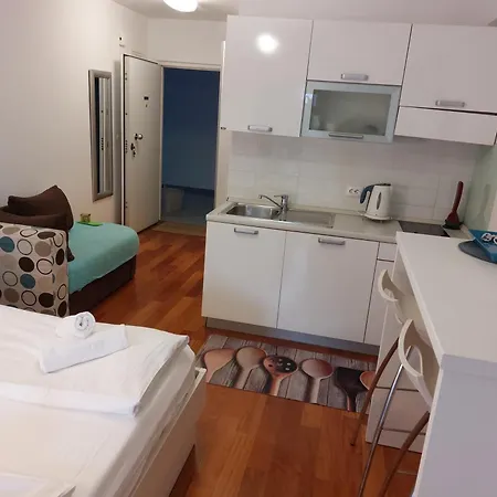 27 Lägenhet